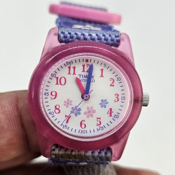 Timex Kids Watch 29MM White Dial Canvas Bands New Battery - Picture 2 of 11